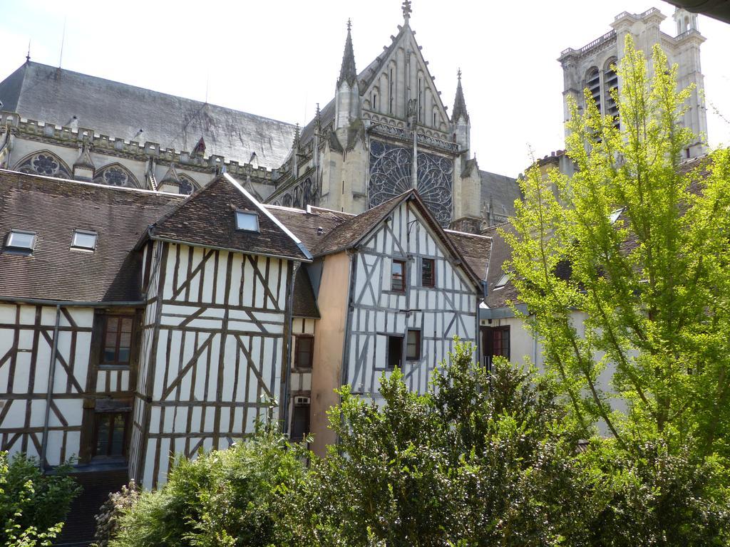 Les Cieux De La Cathedrale - Calme - Jardin - Wifi Apartamento Troyes Exterior foto